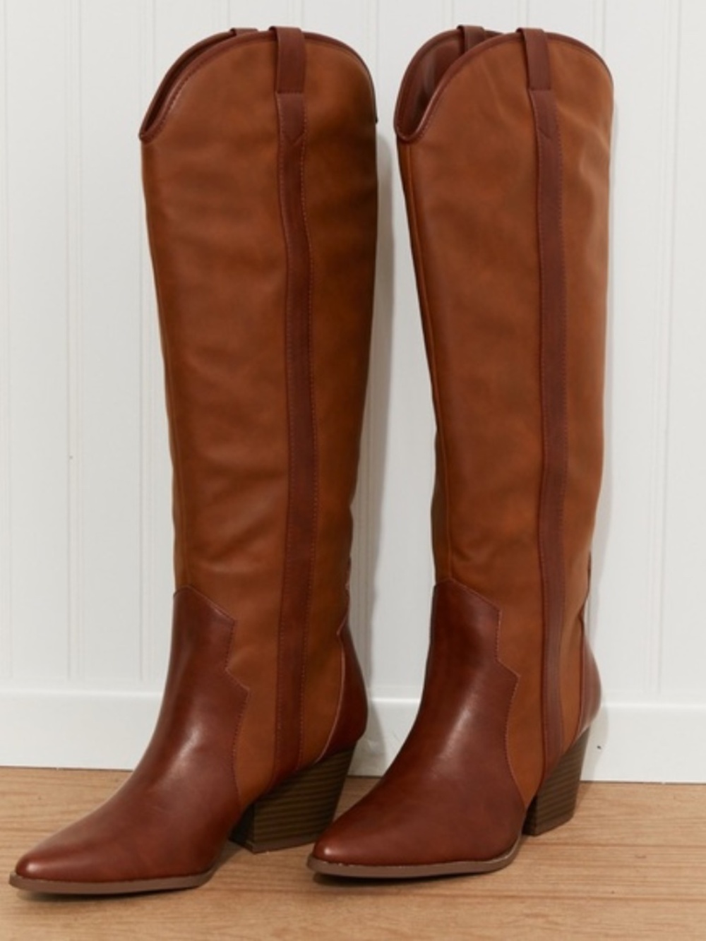 Knee-High Cognac Western Boots – Women's Size 8